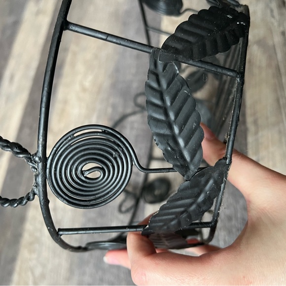 Wire Basket - Picture 4 of 5